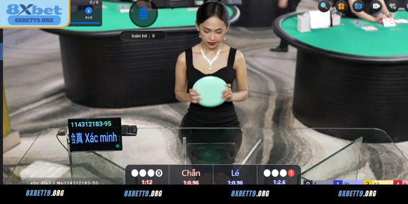 Giới thiệu tựa game Xóc Đĩa 8XBET